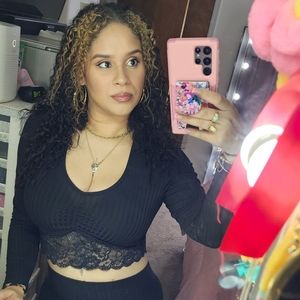 Meet your Posher, Crystal